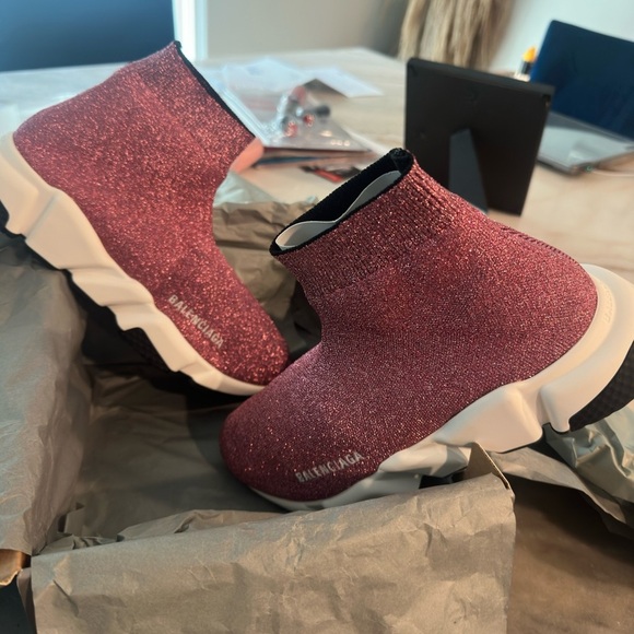 Balenciaga Women’s Speed Glitter Sneakers - Picture 5 of 6